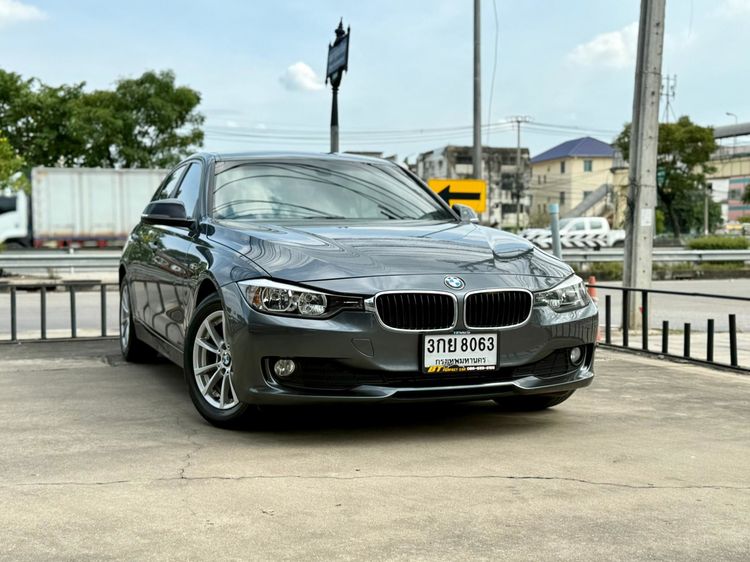 รถ BMW Series 3 316i สี เทา