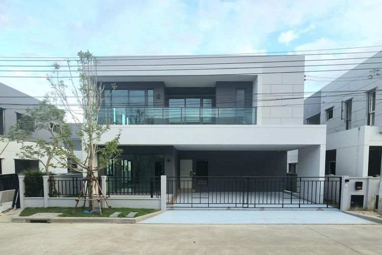 มีบางส่วน ขาย ให้เช่าบ้านเดี่ยว Centro Bangna ตกแต่ง Luxury ฟังก์ชั่นครบ พร้อมเข้าอยู่ ทำเลดีติด Mega บางนา
