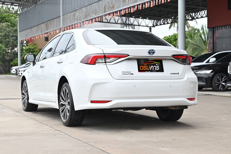 Toyota Altis 2022 1.8 Hybrid Premium Sedan ไฮบริด ไม่ติดแก๊ส เกียร์อัตโนมัติ ขาว รูปที่ 3