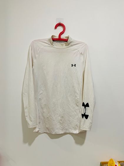 เสื้อแขนยาว UNDER ARMOUR แท้ 💯 size L ขนาด อก19.5 ยาว 27 นิ้ว สภาพดีมาก ดีเทลสวย เนื้อผ้ายืดหยุ่นดีมาก หายากน่าสะสมครับ