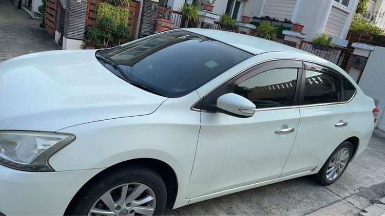 Nissan Sylphy 2012 1.6 E Sedan เบนซิน LPG เกียร์อัตโนมัติ ขาว