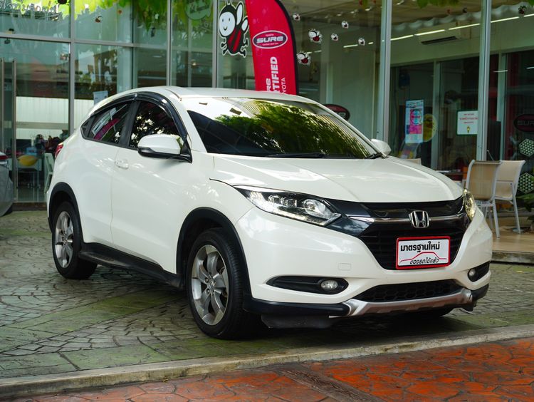 Honda HR-V 2015 1.8 E Sedan เบนซิน ไม่ติดแก๊ส เกียร์อัตโนมัติ ขาว รูปที่ 3