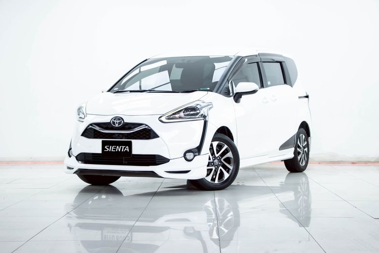 Toyota Sienta 2020 1.5 V Utility-car เบนซิน ไม่ติดแก๊ส เกียร์อัตโนมัติ ขาว