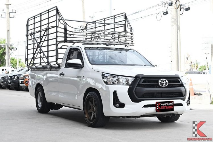 รถ Toyota Hilux Revo 2.4 Entry สี ขาว