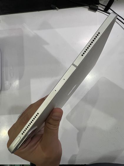 ipad pro 11นิ้ว gen2 ปี2020 สีSilver 128gb cellular สีSilver เครื่องศูนย์ไทย สภาพใหม่ รูปที่ 3