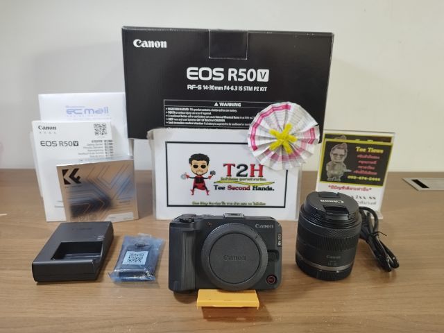 กล้องมิลเลอร์เลส กล้อง Canon R50V พร้อมเลนส์ Rf 18-45 ประกันเหลือถึง 24Aug2026 สภาพนางงาม ชัตเตอร์หลักร้อย xxx-(ได้ใช้บ้างมั้ยครับ) อปก.ครบกล่อง ตามภาพ