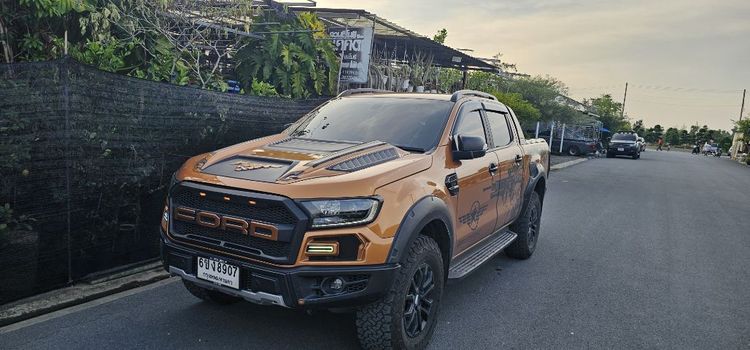 รถ Ford Ranger 2.0 Bi-Turbo Hi-Rider Wildtrak สี บรอนซ์ทอง