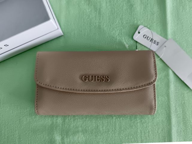 หญิง เนื้อ หนัง PU ขายกระเป๋าสตางค์ Guess ใบกลาง สีเบจ