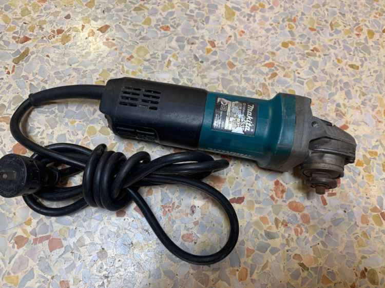 เจีย 4นิ้ว makita 9553G 100mm สภาพดีพร้อมใช้งานแท้