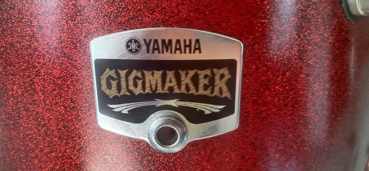 Yamaha Drums กลองชุดYAMAHAสภาพใหม่มือสองสืพิเศษแดงลูไซด์