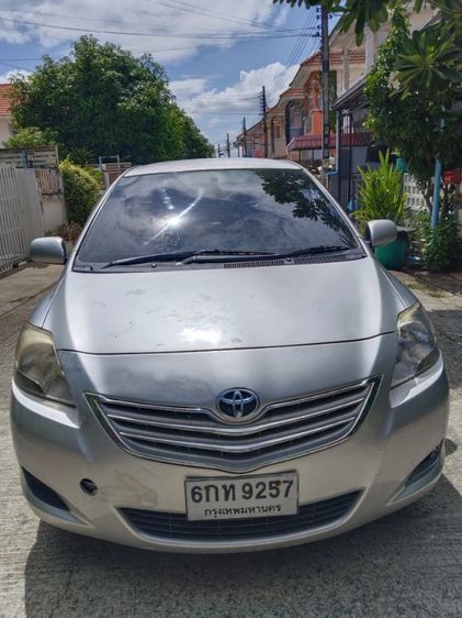 รถ Toyota Vios 1.5 J สี บรอนซ์เงิน