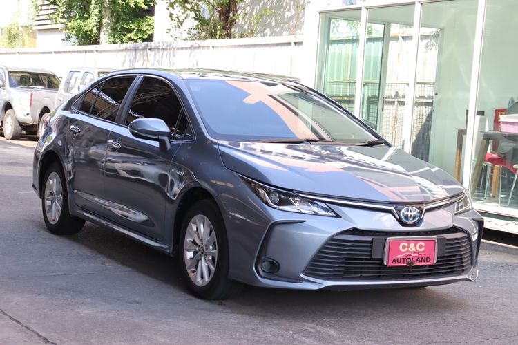 รถ Toyota Altis 1.8 Hybrid Entry สี เทา