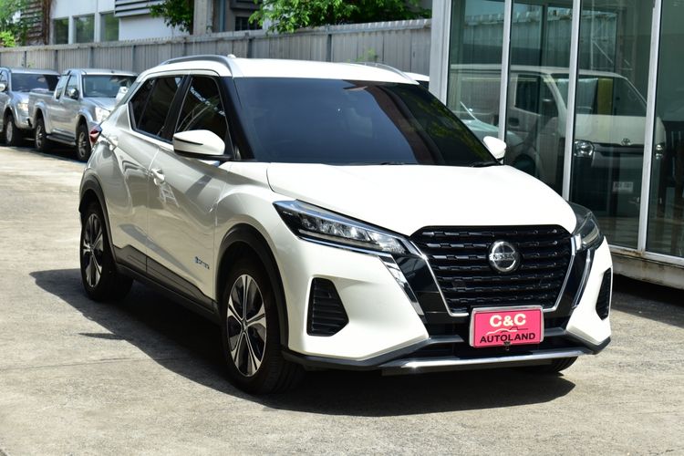 รถ Nissan Kicks 1.2 E สี ขาว