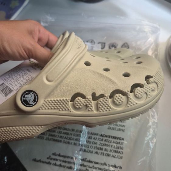 รองเท้า Crocs  M4 W6 Size 37 (23.5-24 ซม)