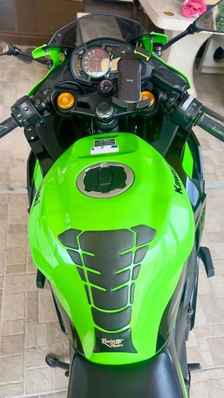 Kawasaki Ninja ZX-25R SE ABS ปี 2021 สภาพสวย พร้อมใช้งาน รูปที่ 7