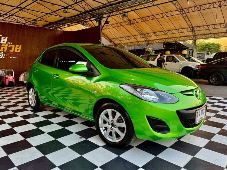 รถ Mazda Mazda 2 1.5 Sports Groove สี เขียว