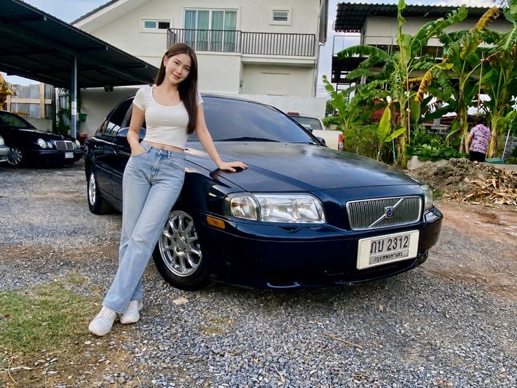 รถ Volvo S80 2.3 สี น้ำเงิน