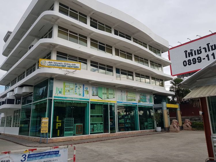 ขายที่ดินพร้อมสิ่งปลูกสร้าง อาคาร 4 ชั้น ติดถนนอ่อนนุช