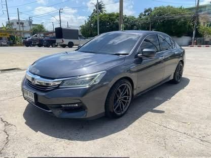 รถ Honda Accord 2.0 Hybrid สี เทา
