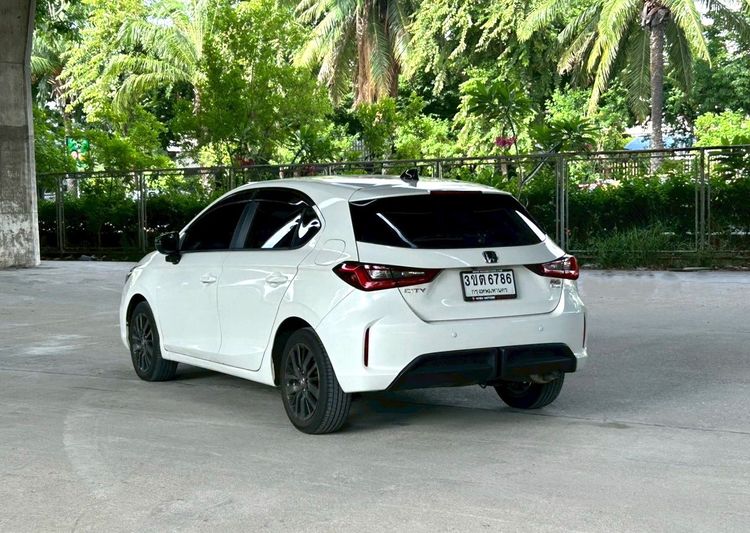Honda City 2022 1.5 e:HEV RS Sedan ไฮบริด ไม่ติดแก๊ส เกียร์อัตโนมัติ ขาว รูปที่ 4