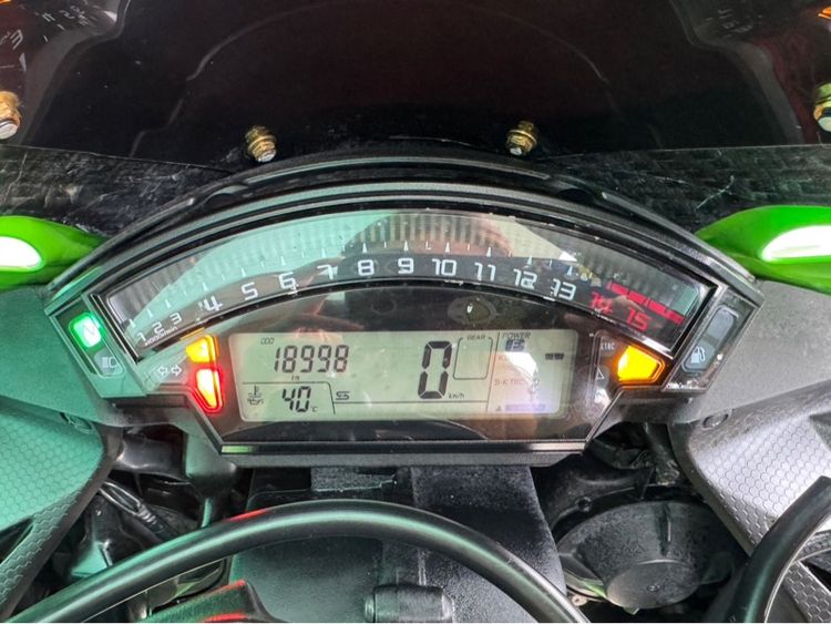 Kawasaki ZX-10R สีเขียว ปี2016ล้อ Marchesini เบิกใหม่ 140,000฿  รูปที่ 15