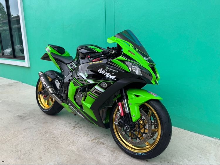 Kawasaki ZX-10R สีเขียว ปี2016ล้อ Marchesini เบิกใหม่ 140,000฿  รูปที่ 2