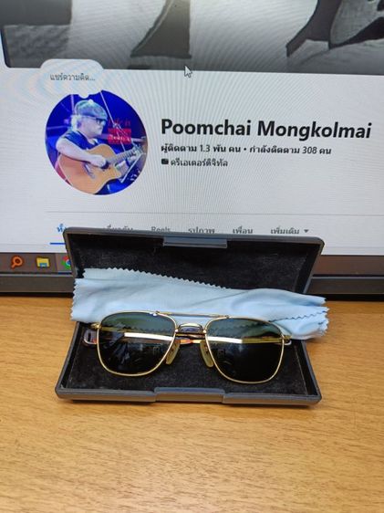 อื่นๆ แว่นตากันแดด  AO SKYMASTER PILOT  

handmade in USA.Vintage