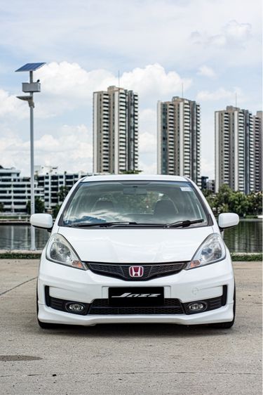 Honda Jazz 2012 1.5 V Sedan เบนซิน ไม่ติดแก๊ส เกียร์อัตโนมัติ ขาว รูปที่ 4