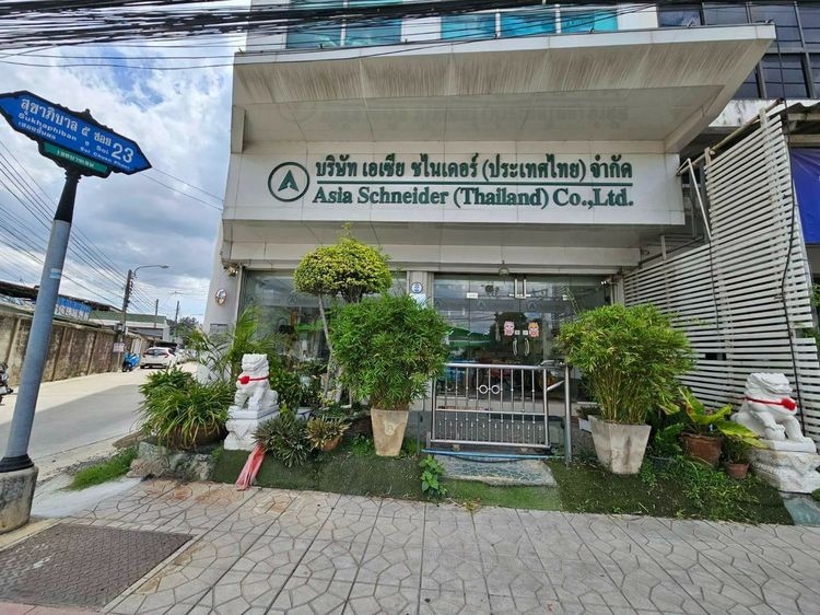 ขายอาคารพาณิชย์ 5 ชั้น+ชั้นลอย 2 คูหาทะลุกัน 61.1 ตรว.+ลิฟต์ ริมถนนสุขาภิบาล 5 ซอย 23 หลังมุม เช่าป้ายโฆษณาได้ ใกล้ทางด่วน รูปที่ 2