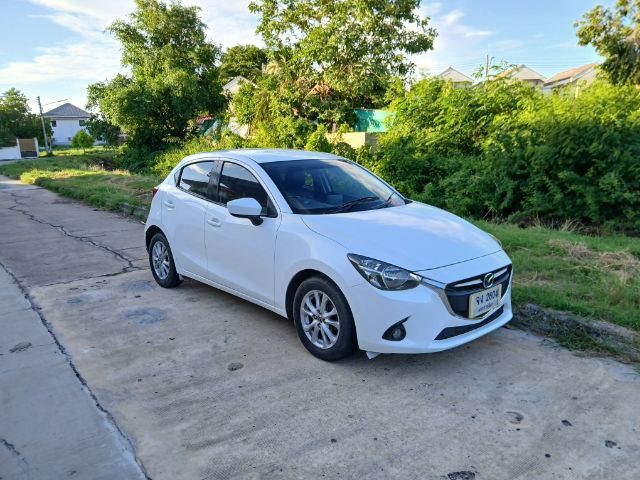 Mazda Mazda 2 2016 1.3 High Plus Sedan เบนซิน ไม่ติดแก๊ส เกียร์อัตโนมัติ ขาว