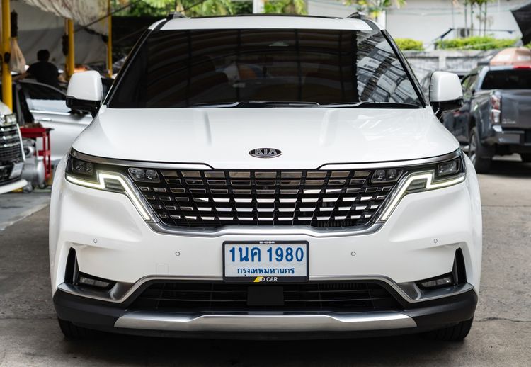 รถ Kia Grand Carnival 2.2 SXL สี ขาว