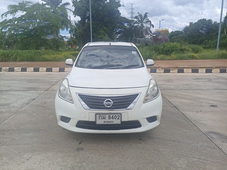 รถ Nissan Almera 1.2 V Sportech สี ขาว