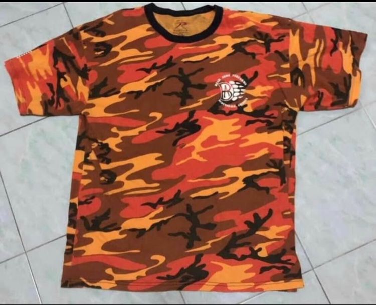 เสื้อยึดคอกลมลายพรางสีส้ม