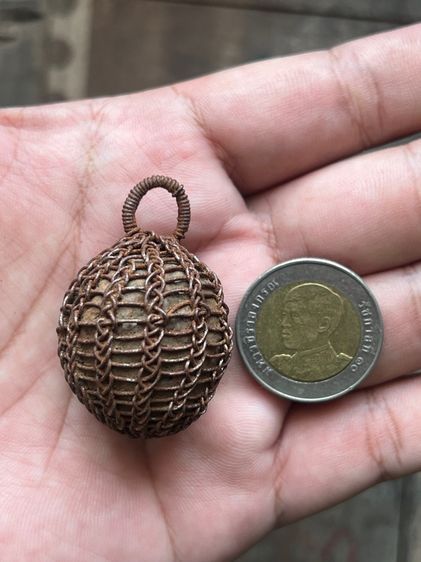 ลูกอมไม่ทราบที่(มีสินค้าหลายรายการกดเข้ามาดูในโปรไฟล์ได้เลยครับ)
