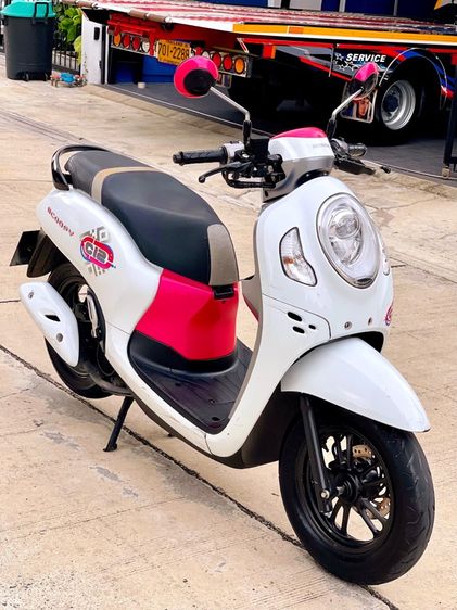 ขาย HONDA SCOOPY i ตัวรีโมท ปี2023 ตัวท็อปสุดล้อแม็ก รถที่บ้านใช้เองครับ คุณป้าครับไปซื้อของที่ตลาดเช้า-เย็นเองครับ ภาษี69