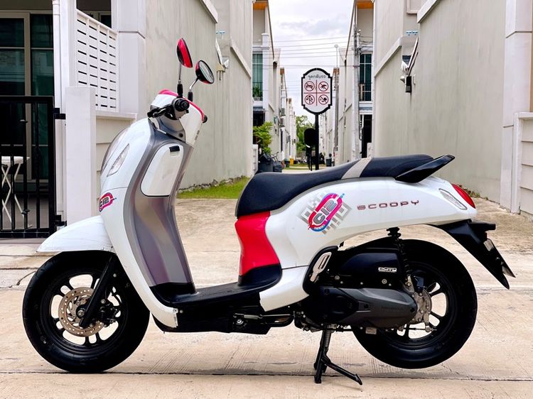 ขาย HONDA SCOOPY i ตัวรีโมท ปี2023 ตัวท็อปสุดล้อแม็ก รถที่บ้านใช้เองครับ คุณป้าครับไปซื้อของที่ตลาดเช้า-เย็นเองครับ ภาษี69 รูปที่ 4