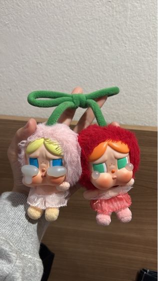 โมเดล POP MART CRYBABY Crying For Love Series-Vinyl Plush Hanging Card (Love You Cherry Much)