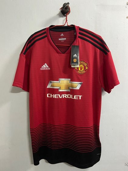 ผู้ชาย แดง เสื้อเจอร์ซีย์ Adidas Man U เสื้อแมนยู เหย้า แขนสั้น ปี 2018 19 ของแท้ จากสนาม Old trafford