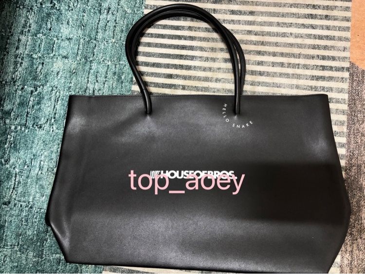 hobs big snake mega tote bag ใบใหญ่