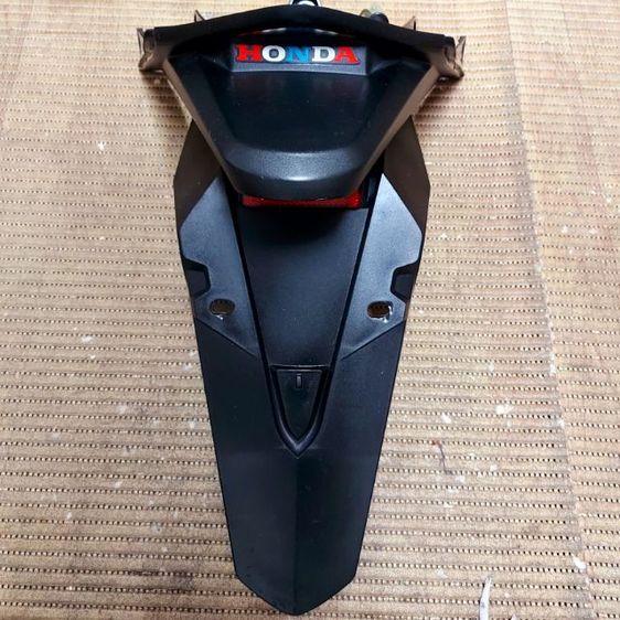 บังโคลนล้อหลัง Honda Pcx150