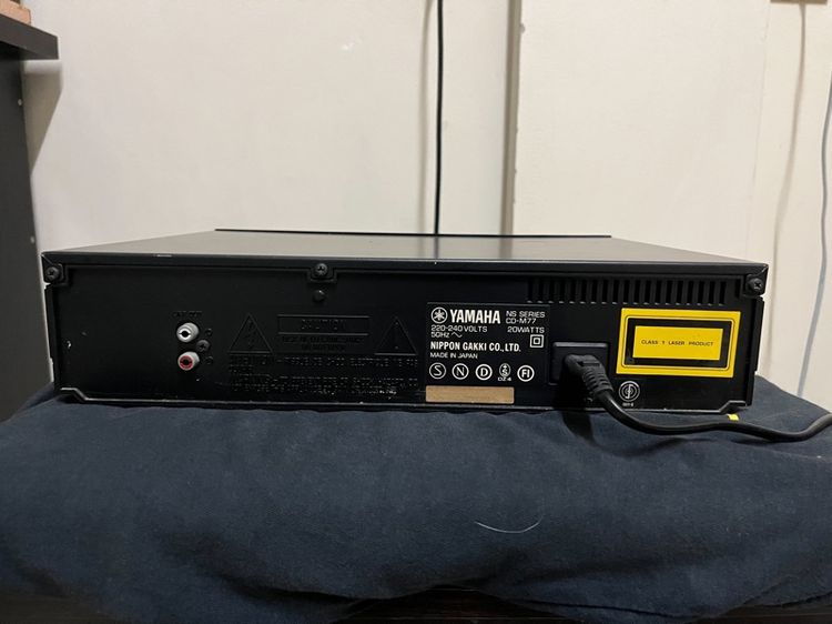 เครื่องเล่น ซีดี Yamaha Natural Sound Compact Disc Player รุ่น CD-M77 รูปที่ 2