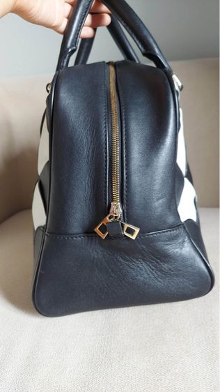 กระเป๋าหนังสาน Loewe สีขาวดำ รุ่นหายาก รูปที่ 5