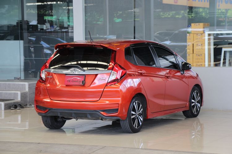 Honda Jazz 2019 1.5 RS i-VTEC Sedan เบนซิน ไม่ติดแก๊ส เกียร์อัตโนมัติ ส้ม รูปที่ 2
