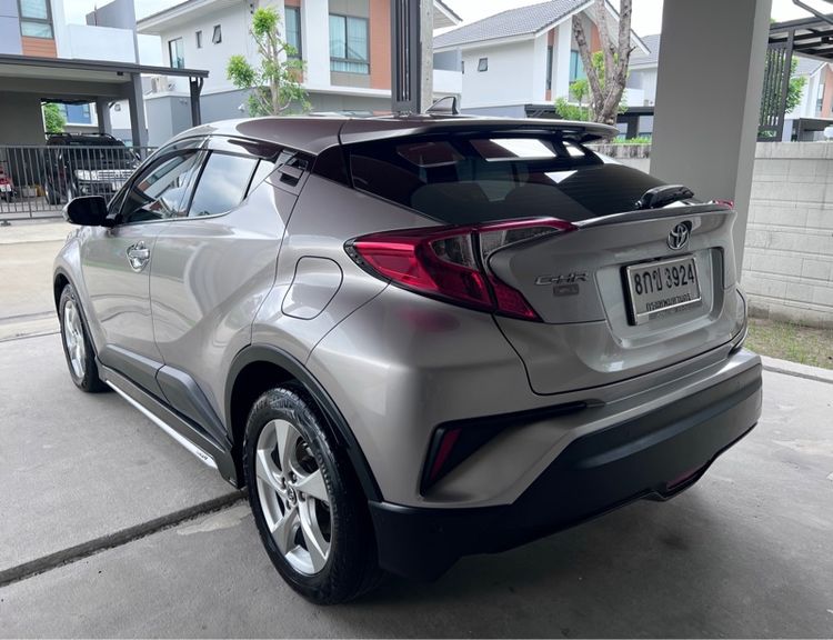 Toyota C-HR 2019 1.8 Mid Sedan เบนซิน ไม่ติดแก๊ส เกียร์อัตโนมัติ เทา รูปที่ 2