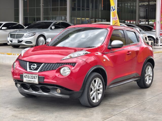 Nissan Juke 2014 1.6 V Sedan เบนซิน ไม่ติดแก๊ส เกียร์อัตโนมัติ แดง รูปที่ 3