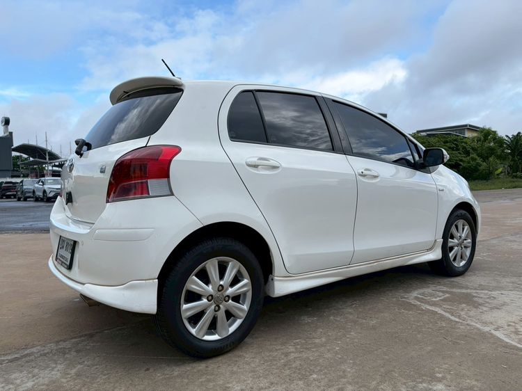 Toyota Yaris 2010 1.5 E Sedan เบนซิน ไม่ติดแก๊ส เกียร์อัตโนมัติ ขาว รูปที่ 4