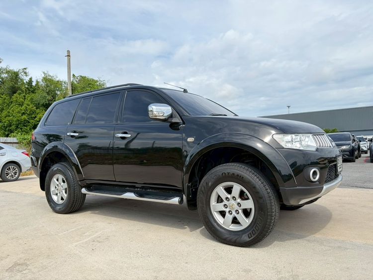 รถ Mitsubishi Pajero Sport 2.5 GT 4WD สี ดำ