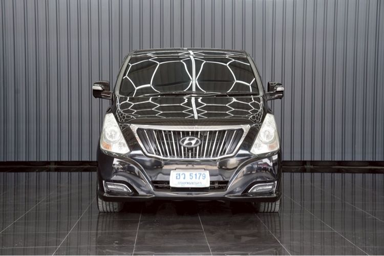 รถ Hyundai H-1  2.5 Deluxe สี ดำ
