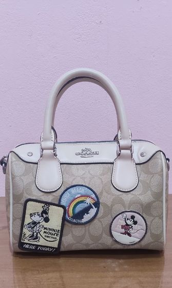 กระเป๋าถือ Coach ลาย C