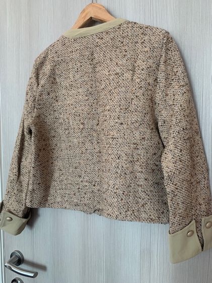 เสื้อคลุมสีน้ำตาล มือหนึ่ง รูปที่ 5